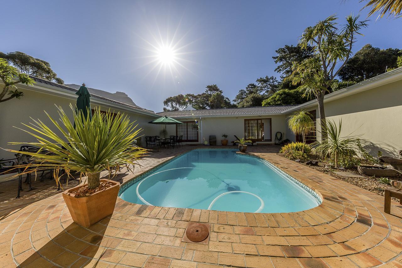 Hout Bay Lodge Exterior photo
